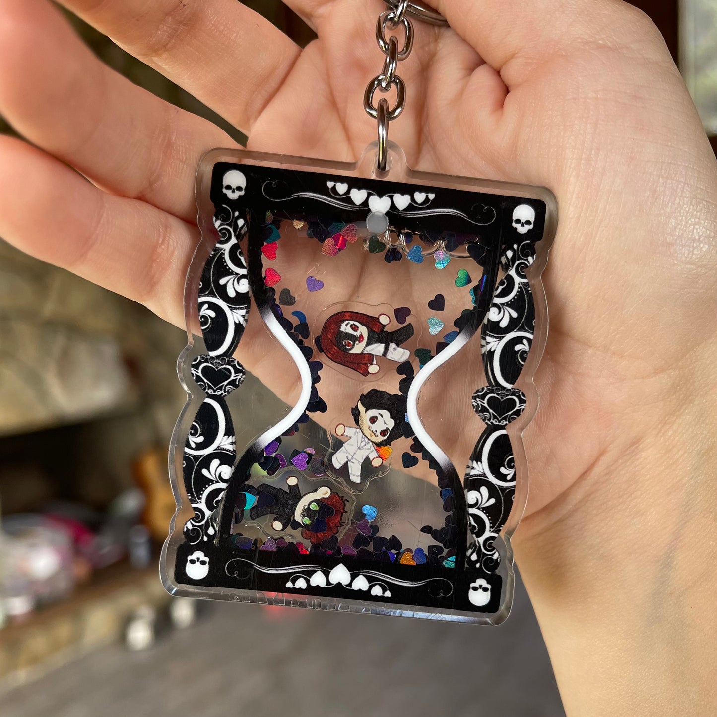 Unus Annus Hourglass Liquid Shaker Charm